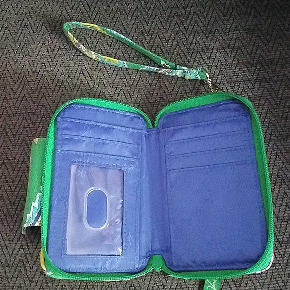 Vera Bradley Emerald Paisley Wristlet - Picture 3 of 4